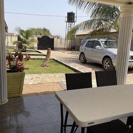 Faith And Grace Guest House Lamin Bagian luar foto