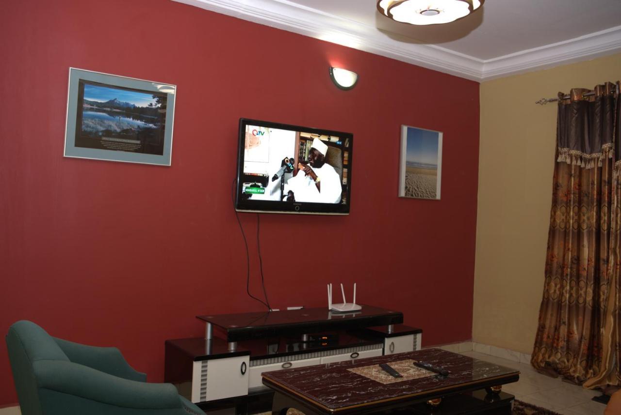 Faith And Grace Guest House Lamin Bagian luar foto