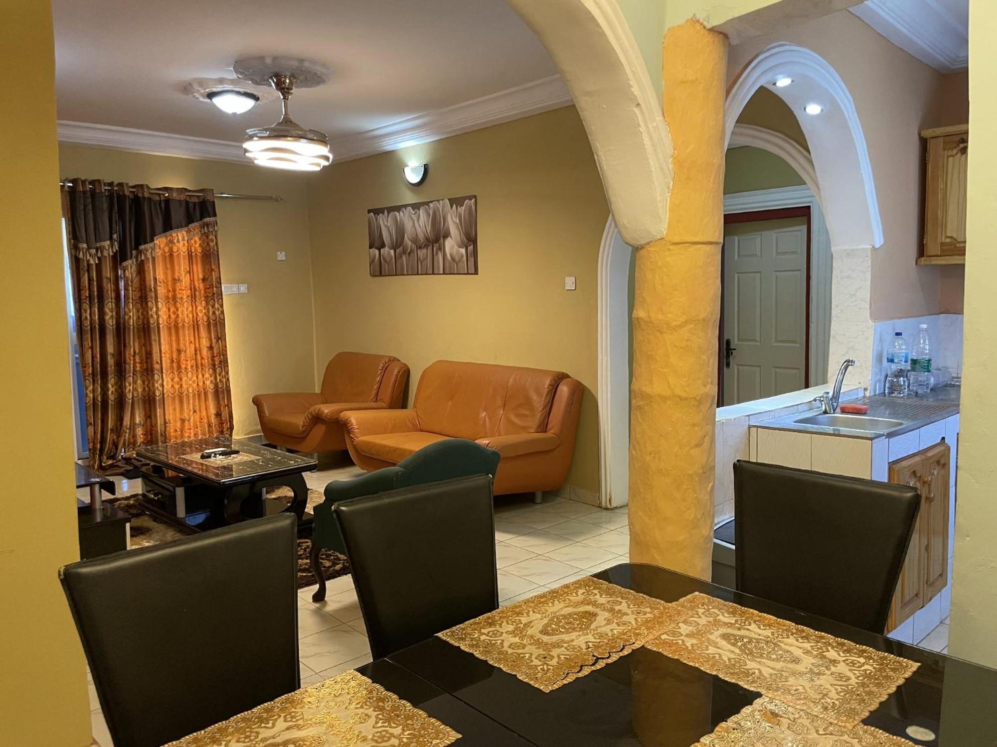 Faith And Grace Guest House Lamin Bagian luar foto